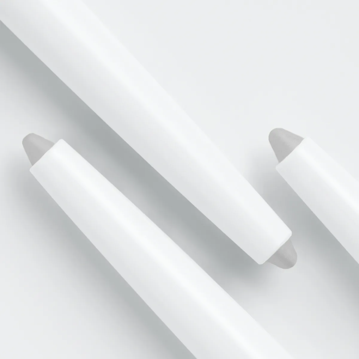 106 - Kajal / Eyeliner Silver