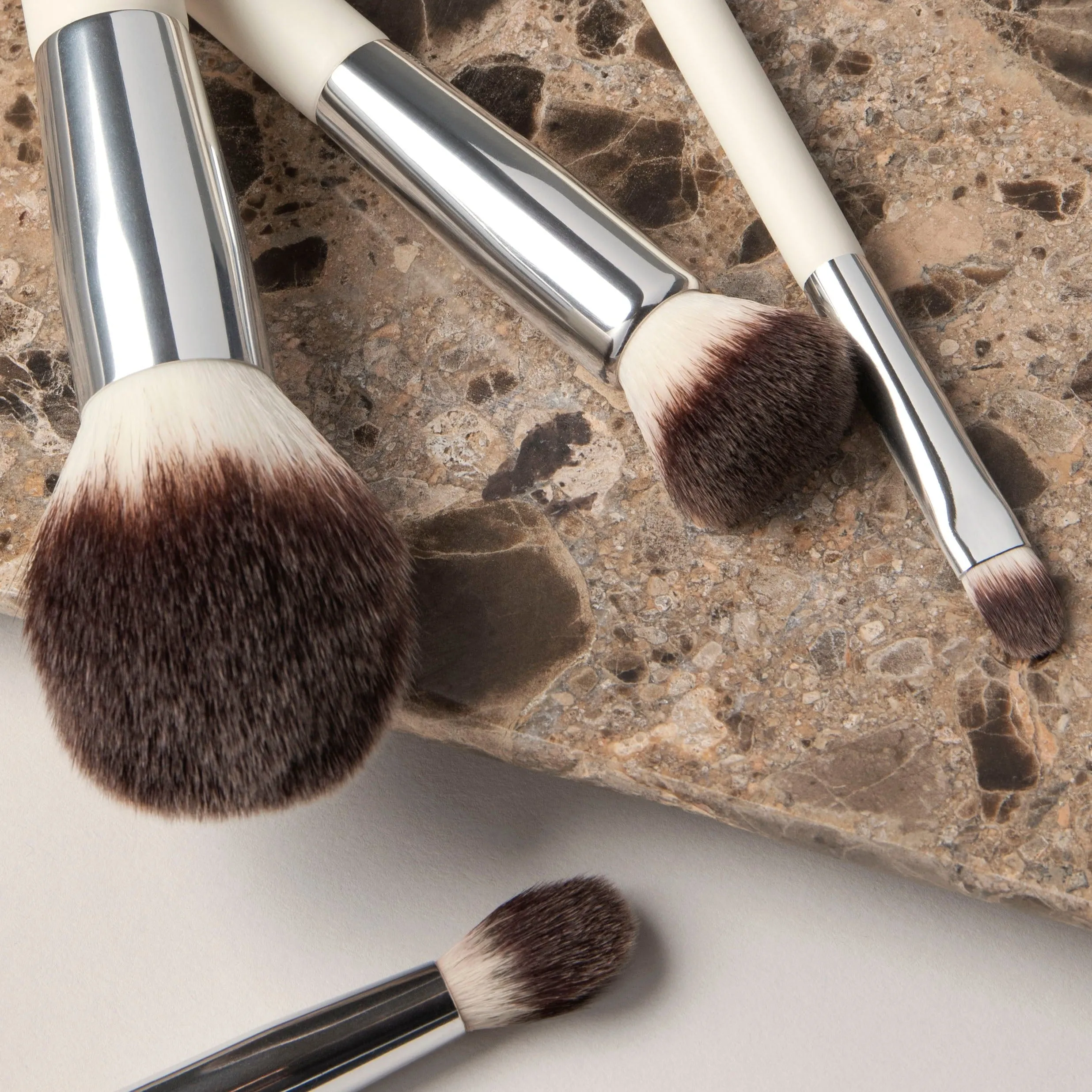 Finishing Powder Brush