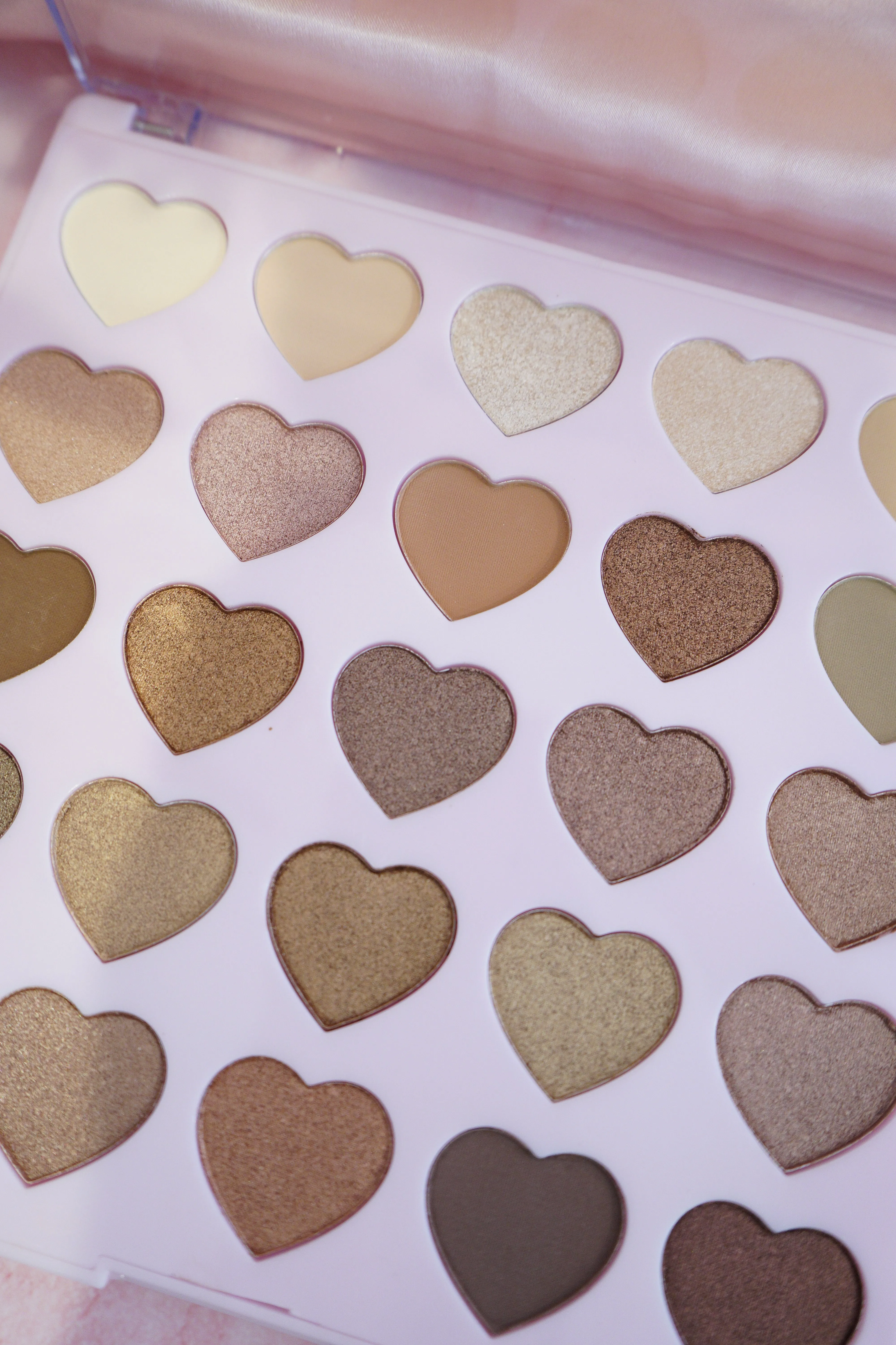 Queen of Hearts Eyeshadow Palette