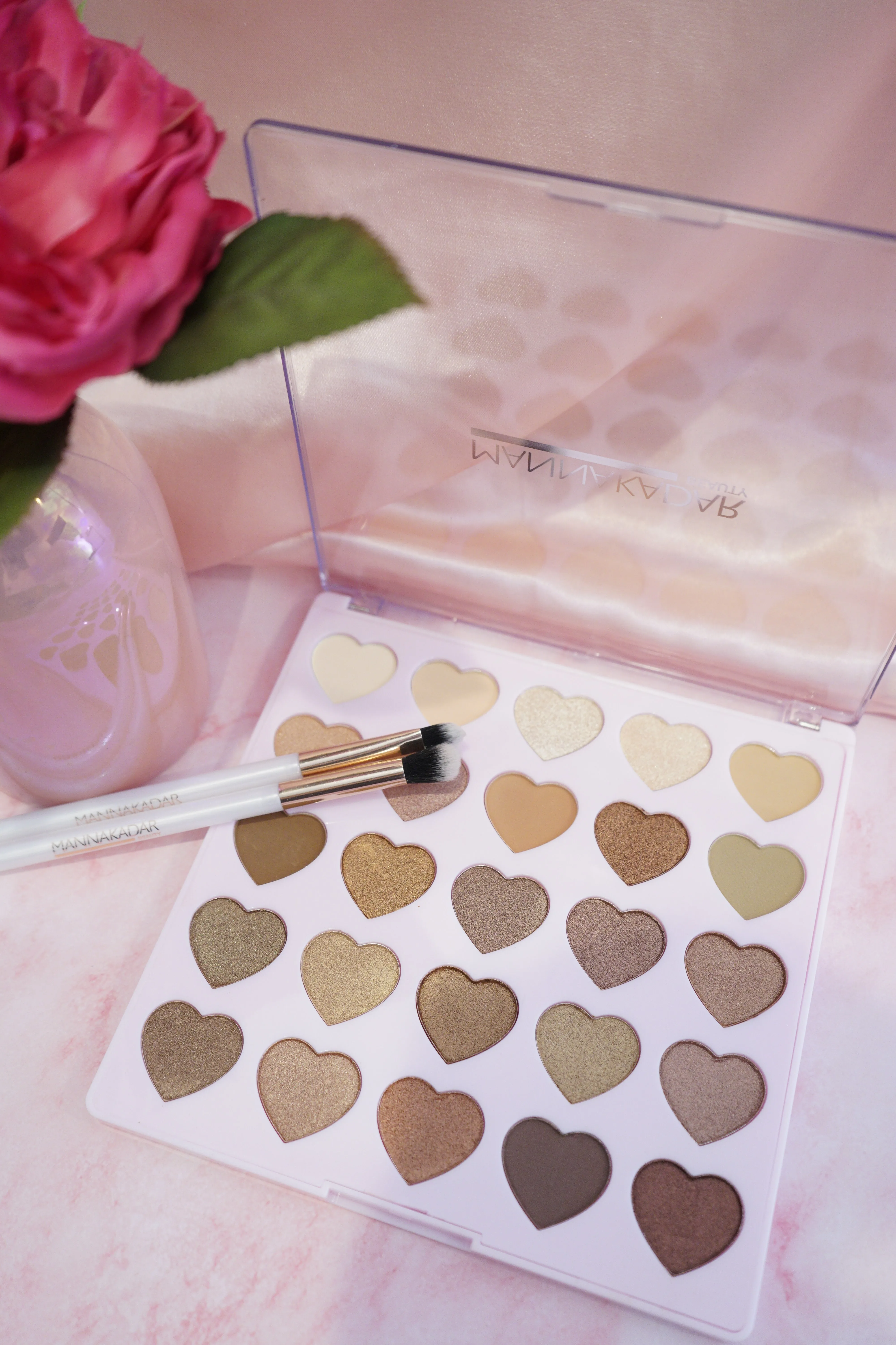 Queen of Hearts Eyeshadow Palette